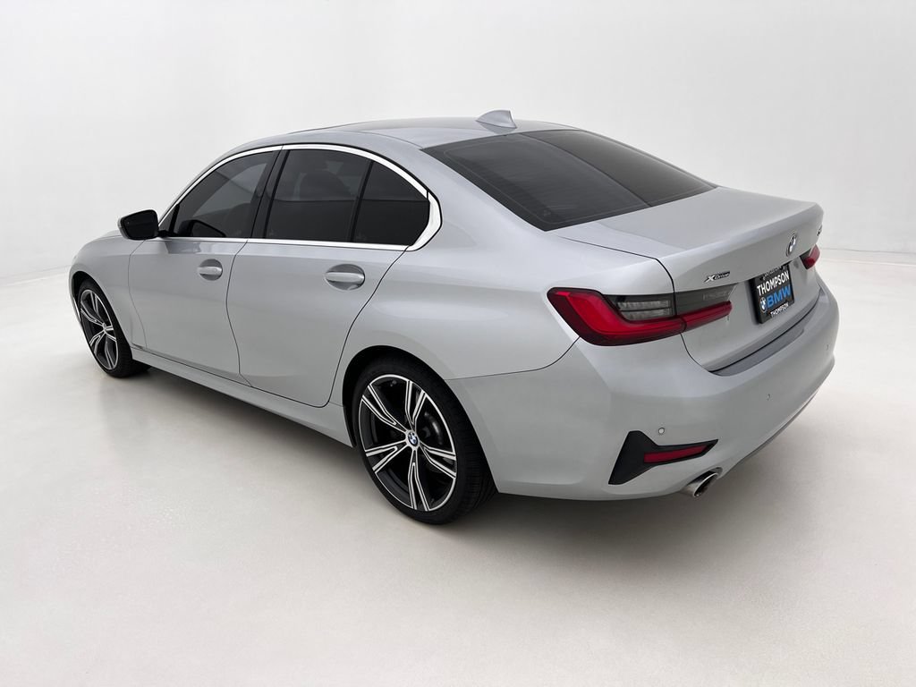 Used 2019 BMW 330i xDrive Sedan w/ Driving Assistance Package AWD/4WD image 9