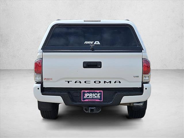 Used 2020 Toyota Tacoma TRD Sport w/ TRD Premium Sport Package AWD/4WD image 7