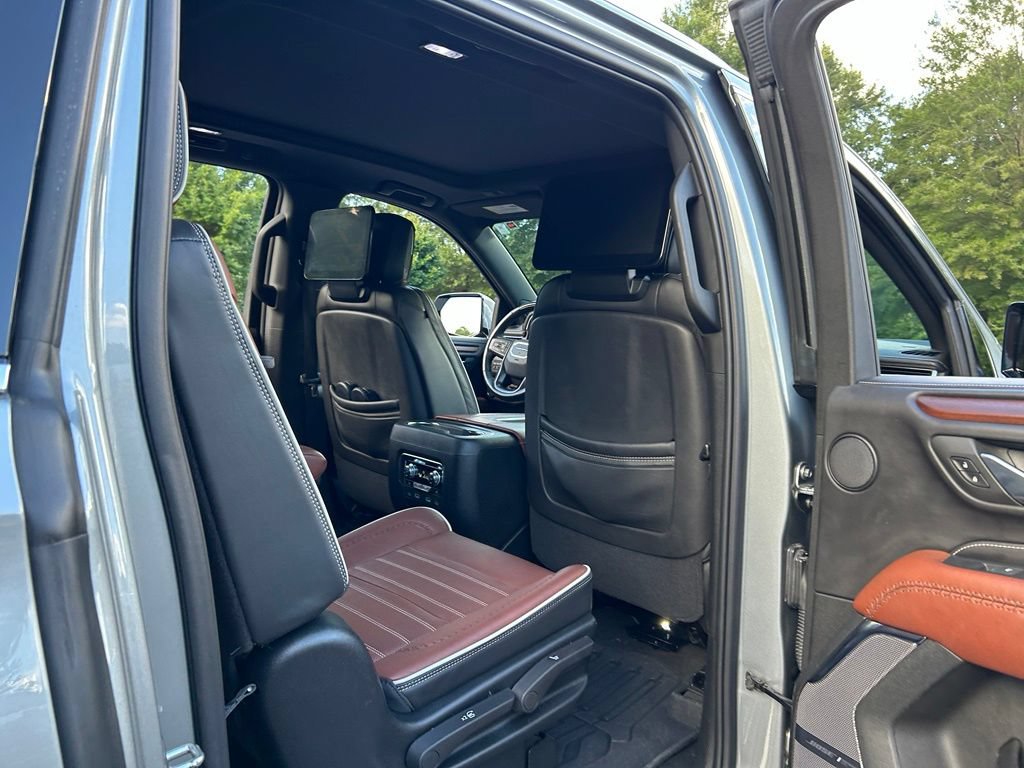 Used 2023 GMC Yukon XL Denali Ultimate AWD/4WD image 54