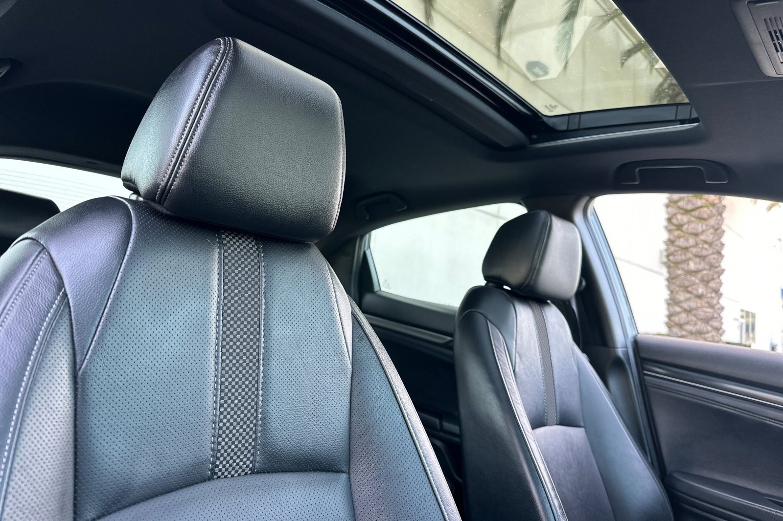 Used 2020 Honda Civic EX-L image 24