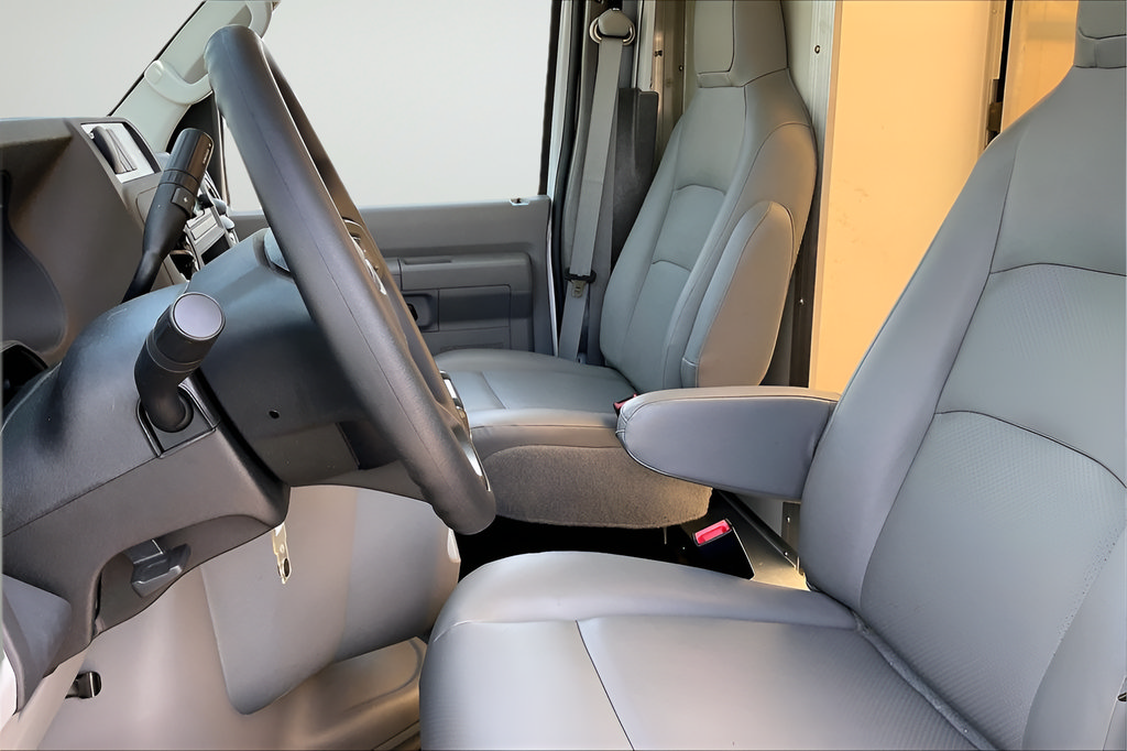 New 2024 Ford E-450 and Econoline 450 Super Duty w/ Power Windows & Locks Group RWD image 8