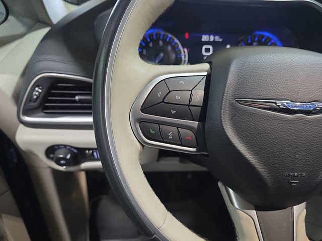 Used 2018 Chrysler Pacifica Limited w/ Tire & Wheel Group image 27
