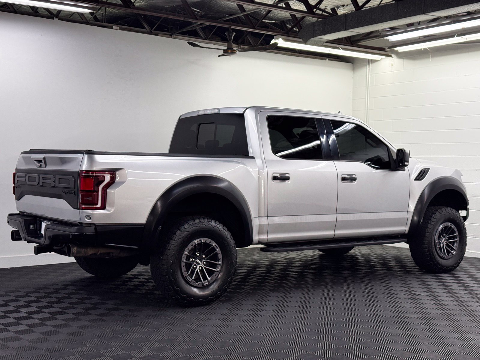 Used 2019 Ford F150 Raptor AWD/4WD image 2