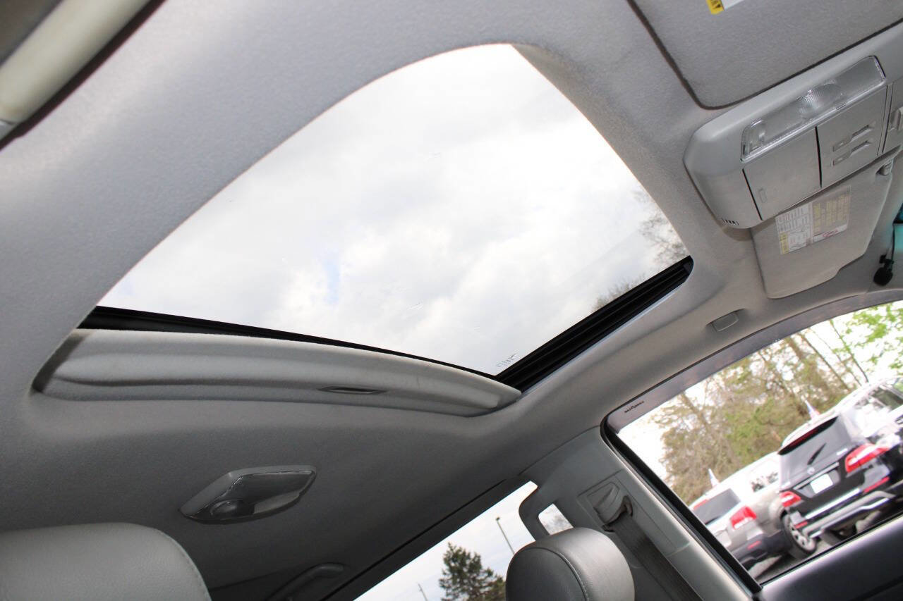 Used 2013 Toyota Tundra Limited w/ Memory Pkg RWD image 16
