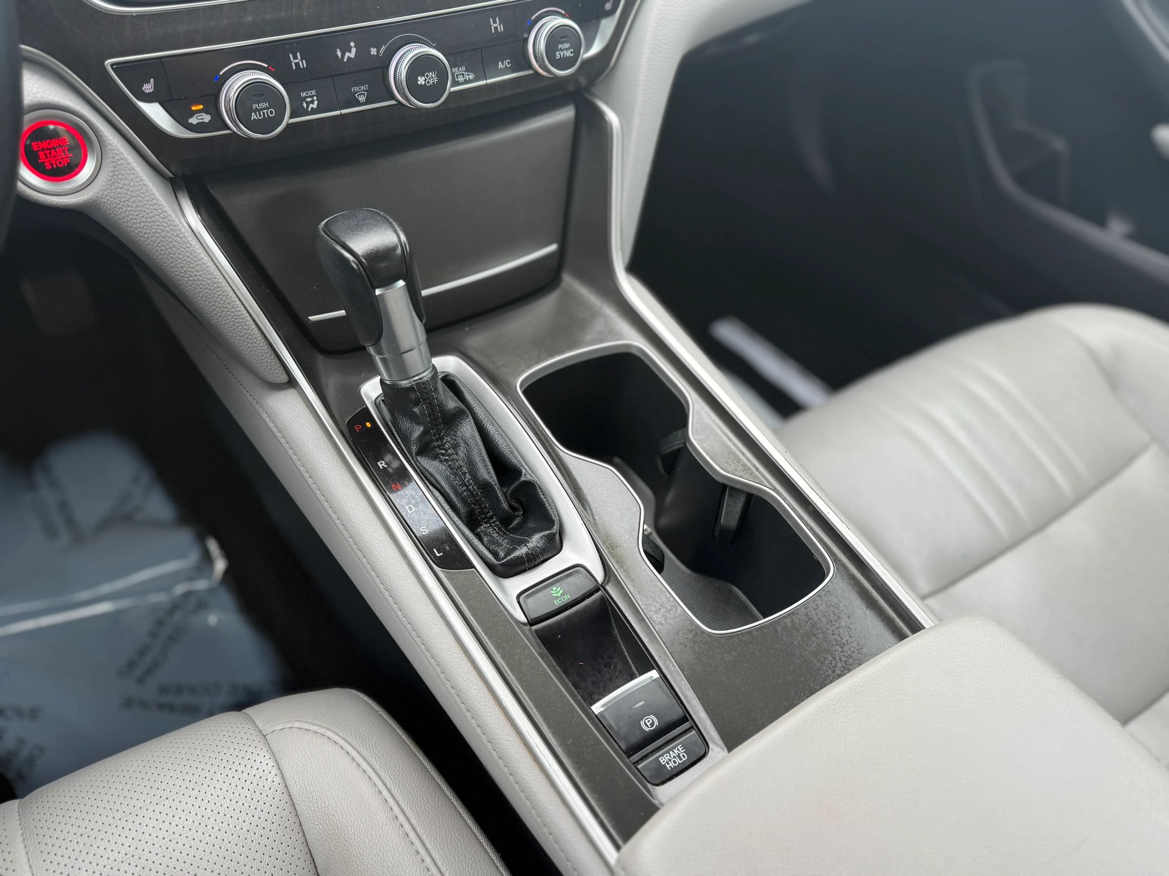 Used 2018 Honda Accord EX-L image 28