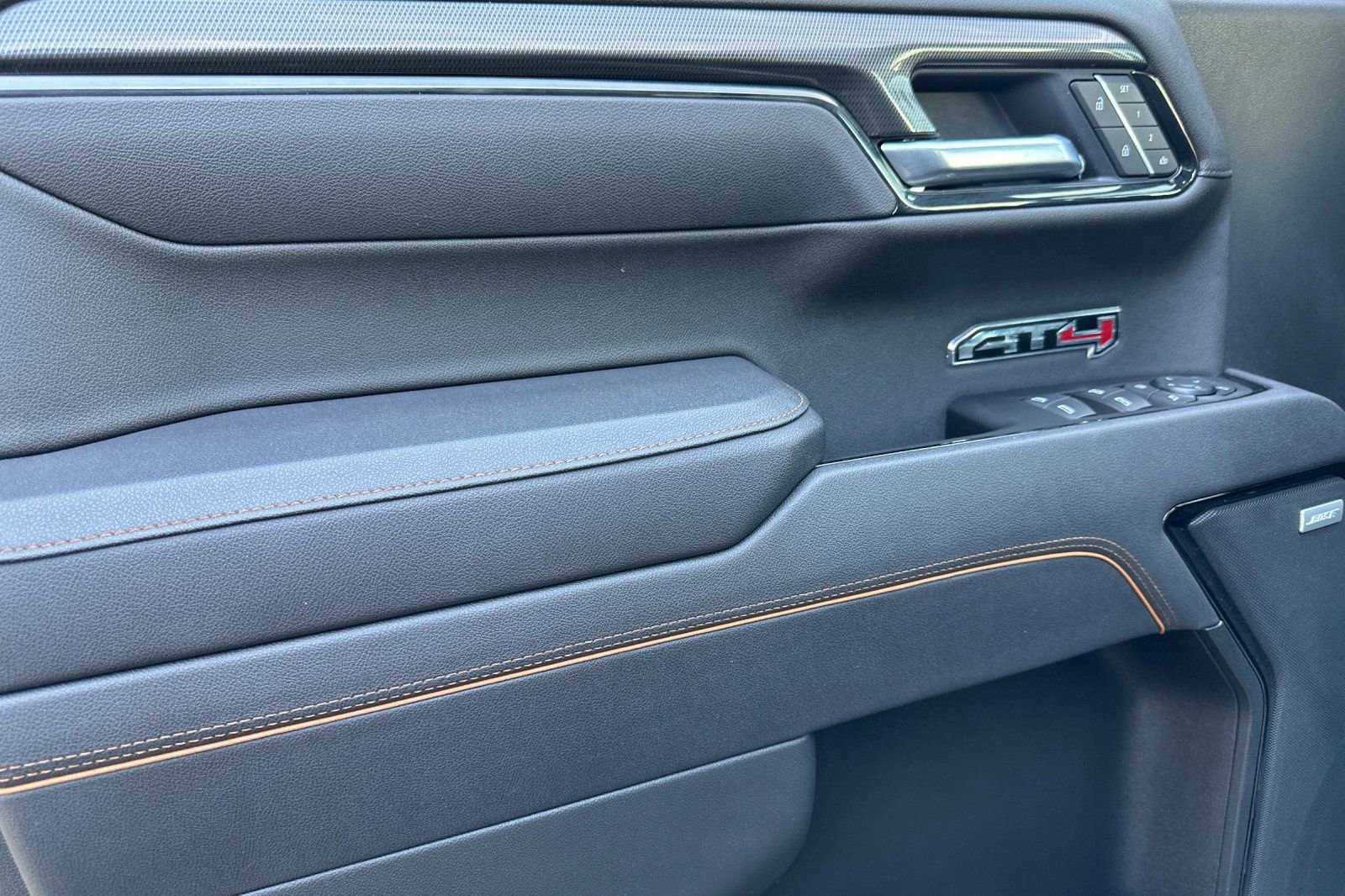 Certified 2025 GMC Sierra 1500 AT4 image 11