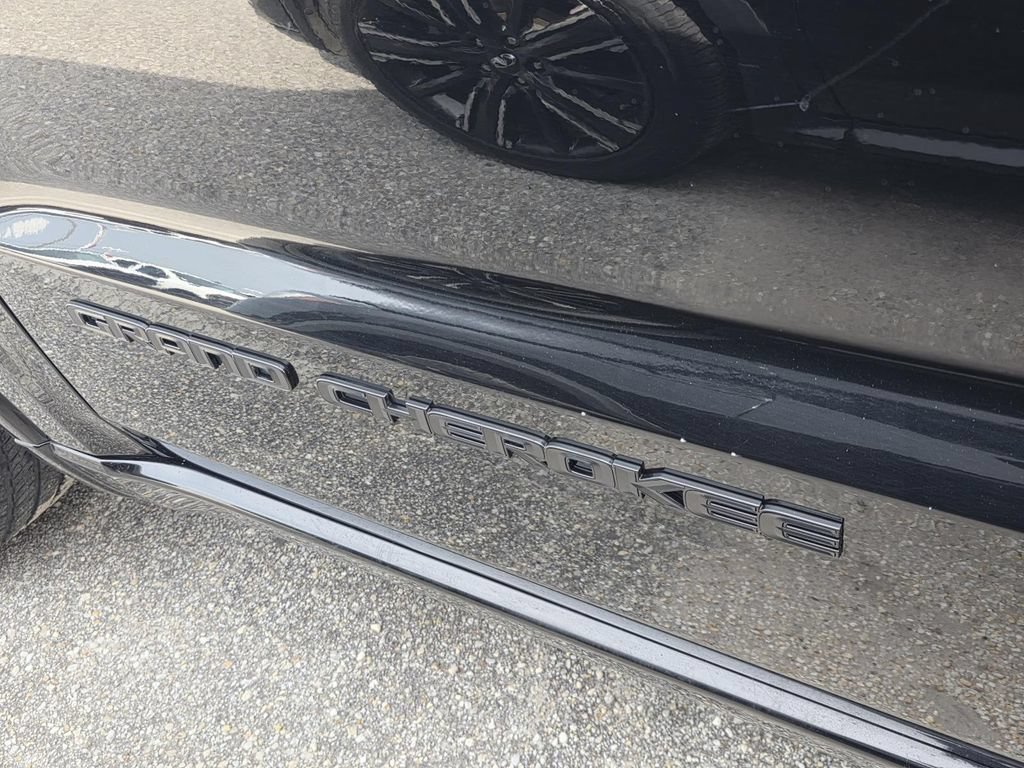 Used 2019 Jeep Grand Cherokee Altitude RWD image 5