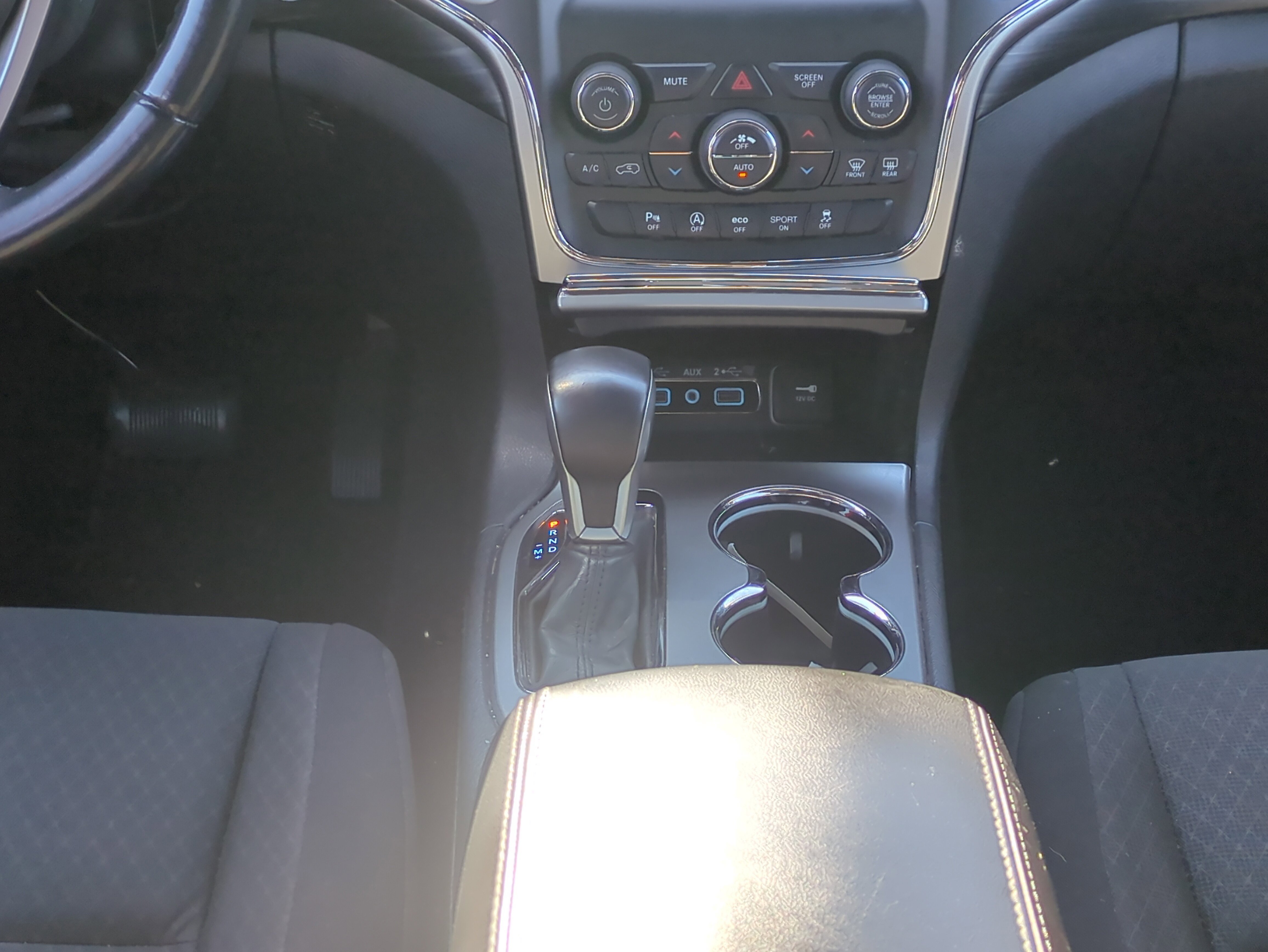 Used 2021 Jeep Grand Cherokee Laredo image 19