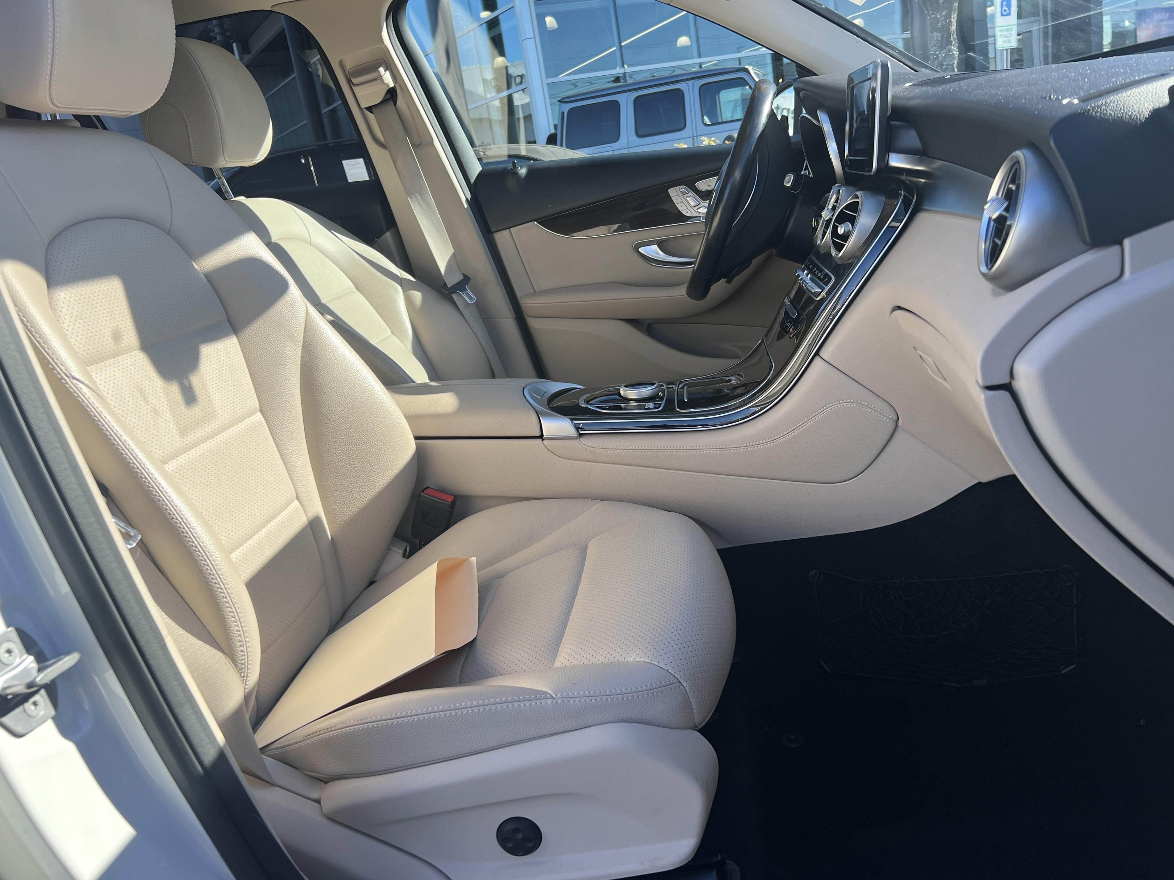 Certified 2019 Mercedes-Benz GLC 300 4MATIC w/ Premium Package image 35