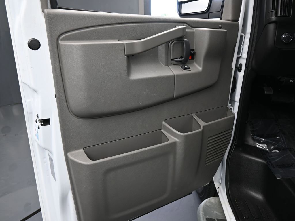 Used 2024 Chevrolet Express 2500 Work Van w/ Driver Convenience Package image 16