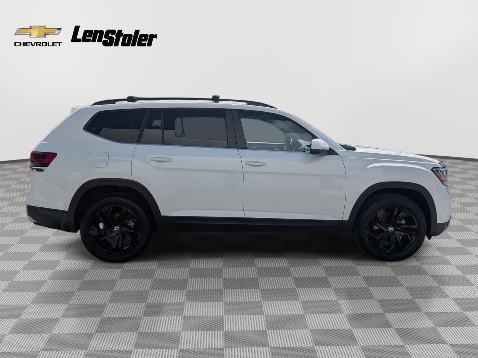 Used 2023 Volkswagen Atlas SE w/ Black Wheel Package AWD/4WD image 6