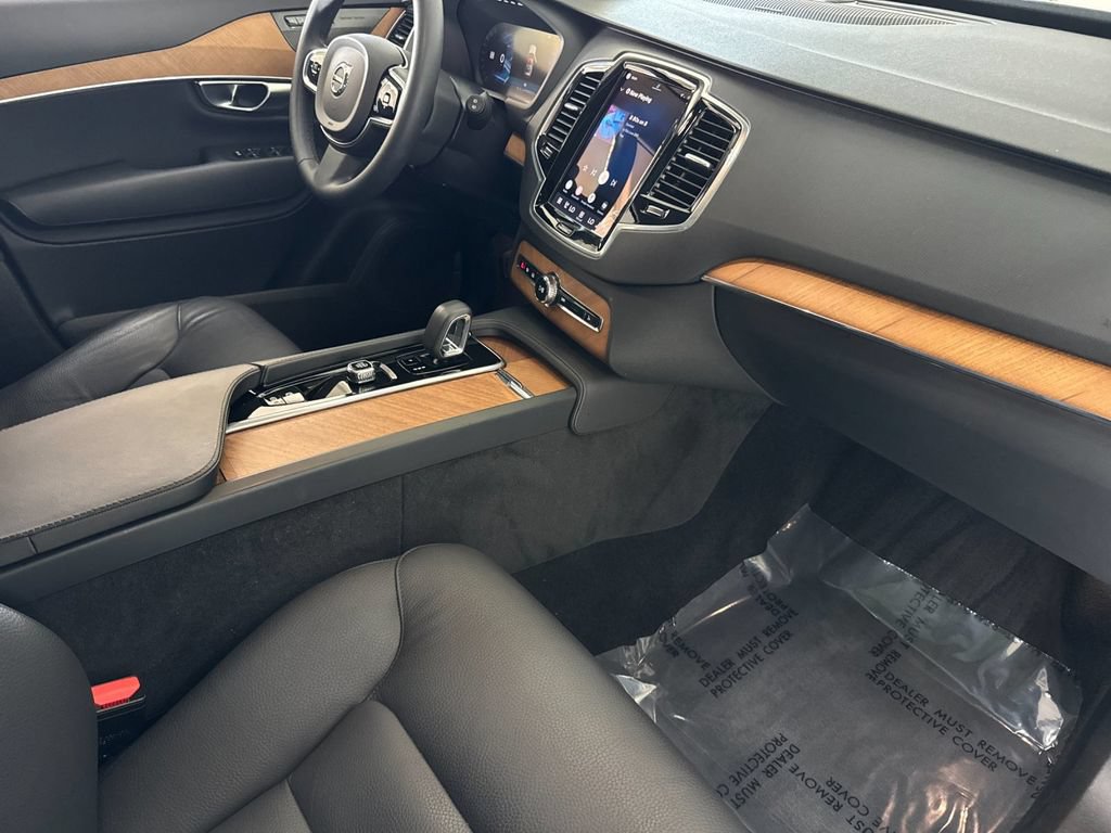 Certified 2023 Volvo XC90 B6 Plus w/ Protection Package Premier AWD/4WD image 16