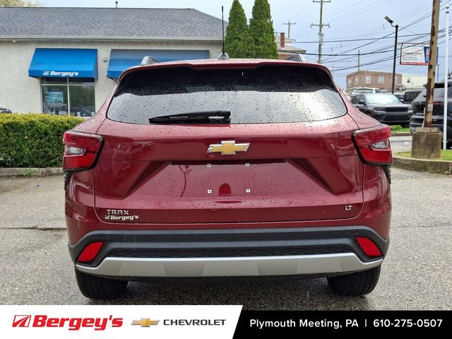 Certified 2024 Chevrolet Trax LT w/ Driver Confidence Package FWD image 5
