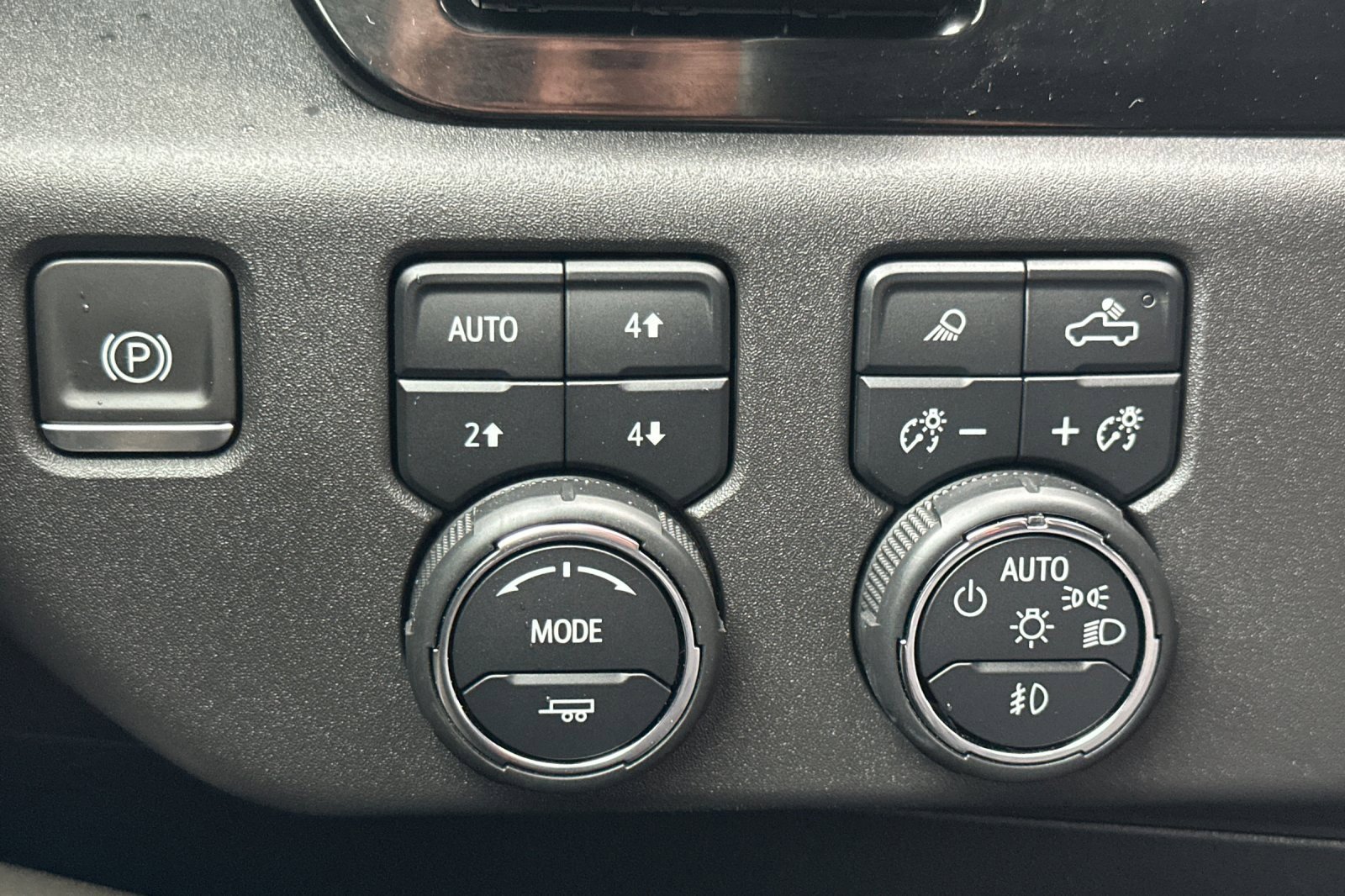 Certified 2023 Chevrolet Silverado 1500 ZR2 w/ Technology Package image 41