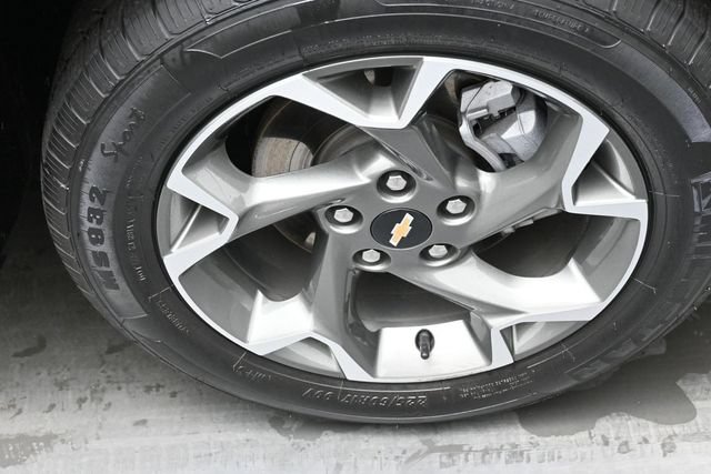 Used 2025 Chevrolet Trax LT FWD image 31