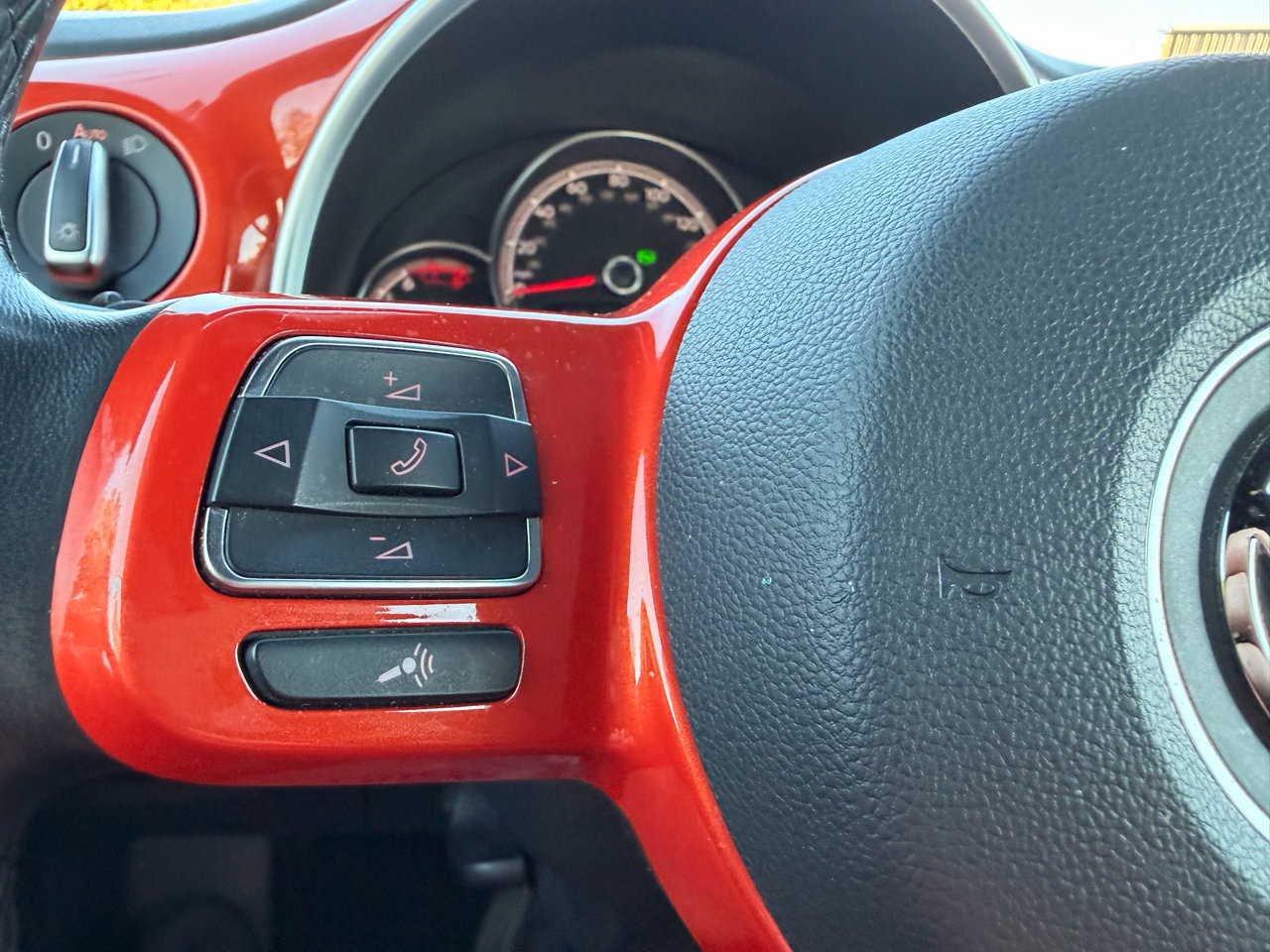 Used 2019 Volkswagen Beetle 2.0T SE image 23