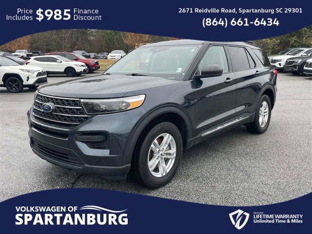 Used 2022 Ford Explorer XLT image 3