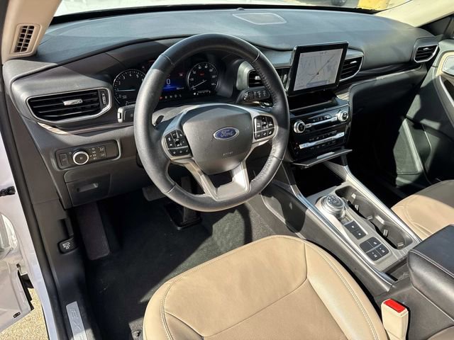 Used 2023 Ford Explorer Limited image 23