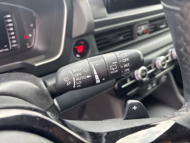 Used 2023 Honda Pilot Elite image 14