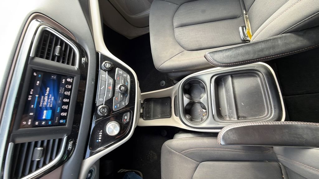 Used 2019 Chrysler Pacifica Touring Plus w/ Tire & Wheel Group FWD image 23