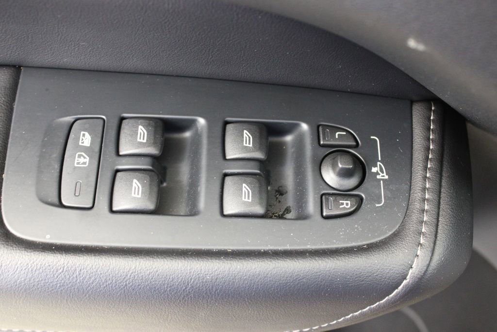 Used 2023 Volvo XC60 B5 Ultimate image 18