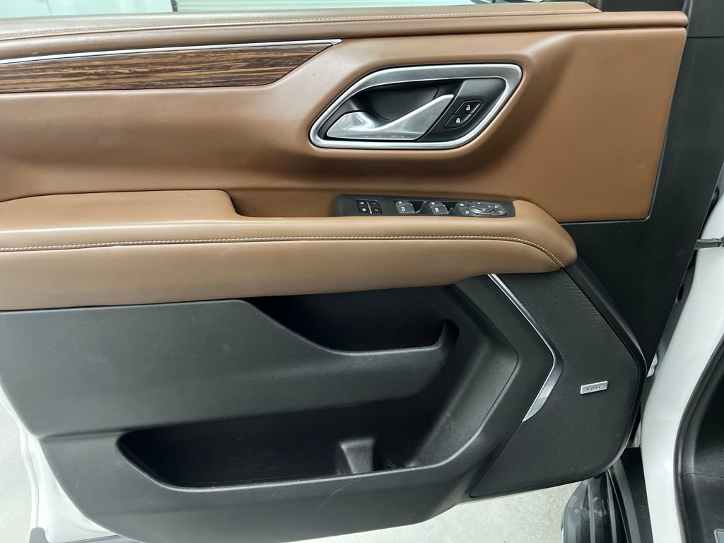 Used 2022 Chevrolet Tahoe High Country AWD/4WD image 14