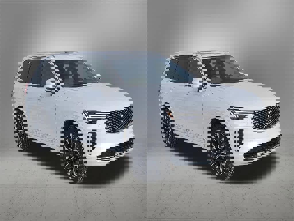 Certified 2026 Volvo XC90 B6 Plus w/ Protection Package Premier image 8