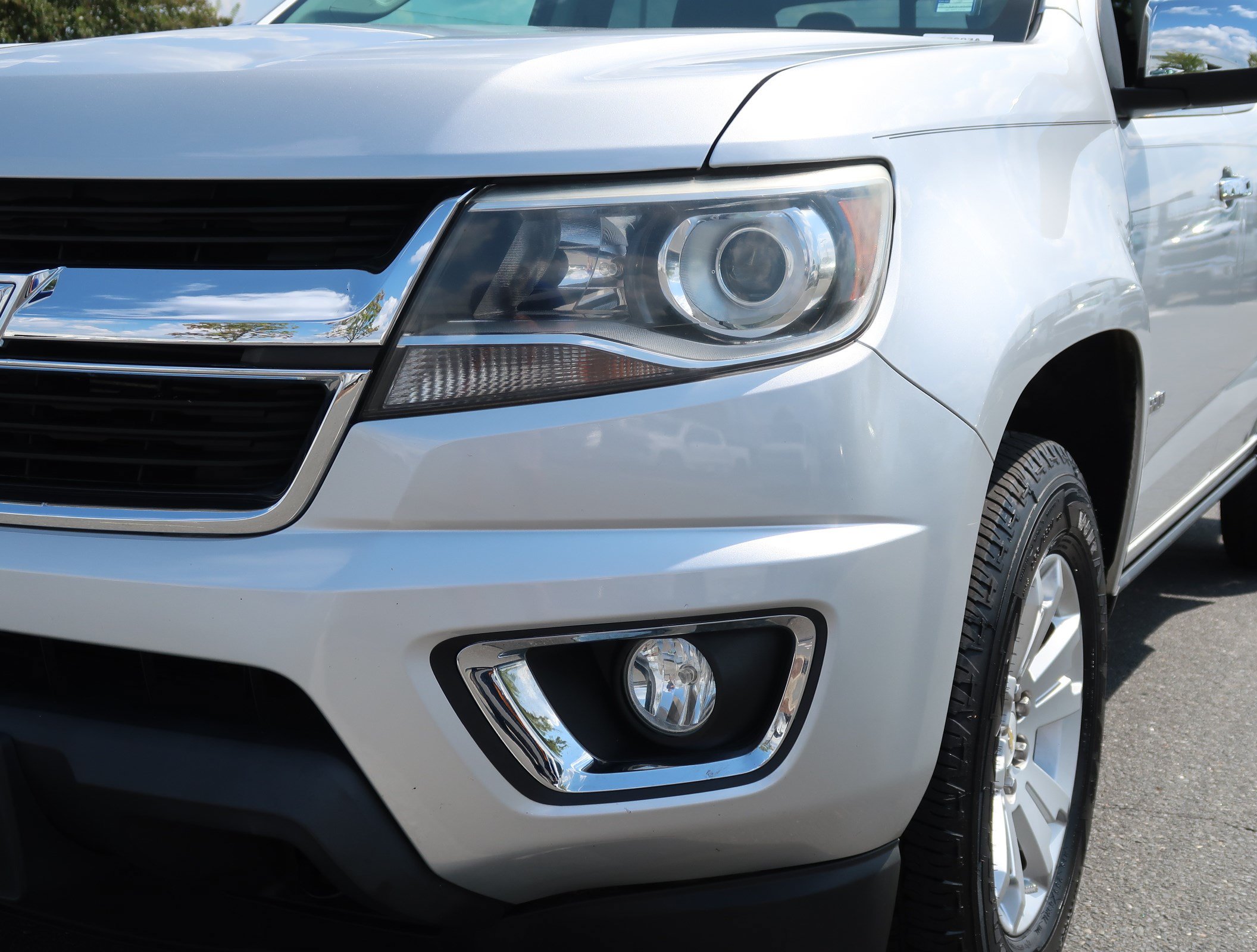 Used 2019 Chevrolet Colorado LT w/ Luxury Package, Chrome AWD/4WD image 6