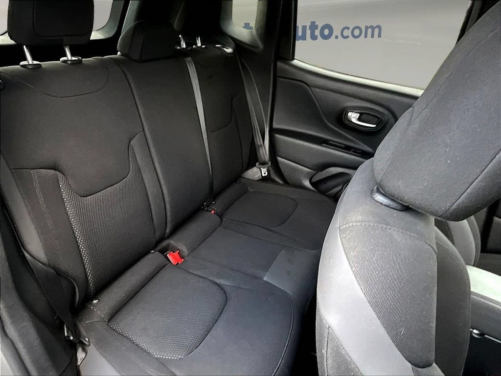 Used 2019 Jeep Renegade Altitude w/ Quick Order Package 2XM FWD image 26