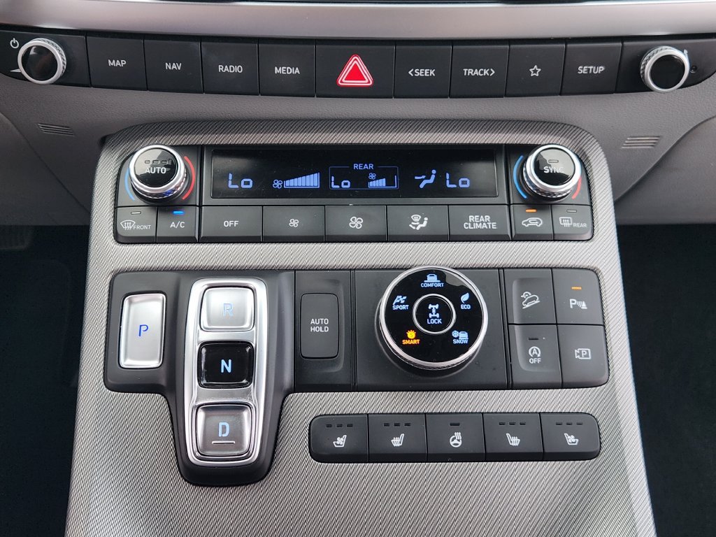 Used 2023 Hyundai Palisade SEL w/ Premium Package AWD/4WD image 16