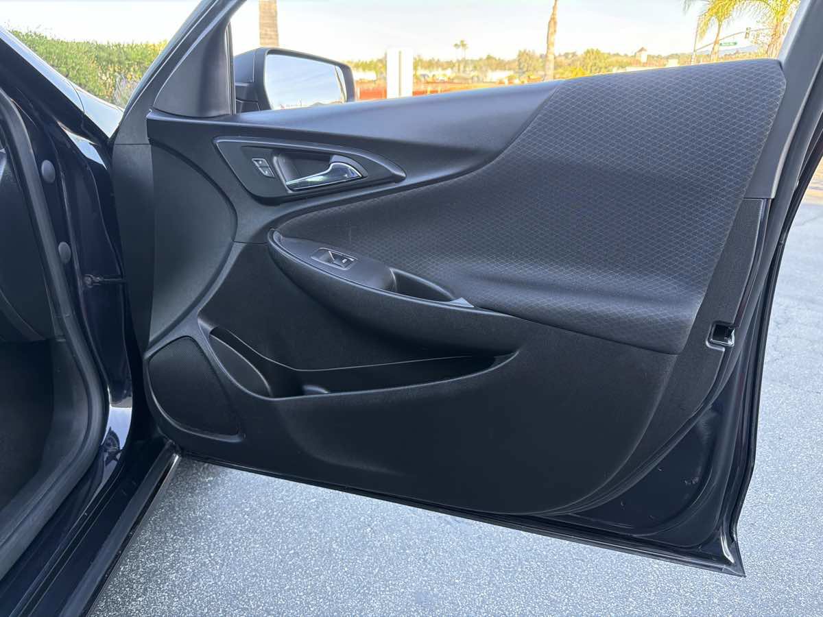 Used 2023 Chevrolet Malibu LT image 33