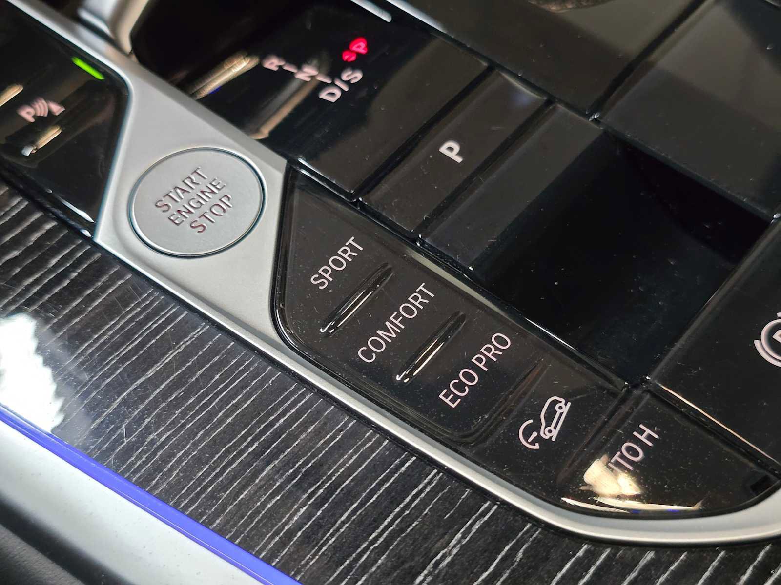 Used 2023 BMW X7 M60i w/ Climate Comfort Package image 37