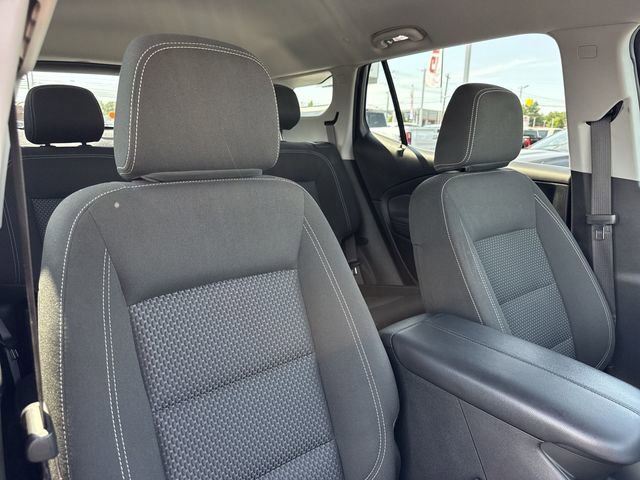 Used 2023 GMC Terrain SLE w/ Driver Convenience Package FWD image 23