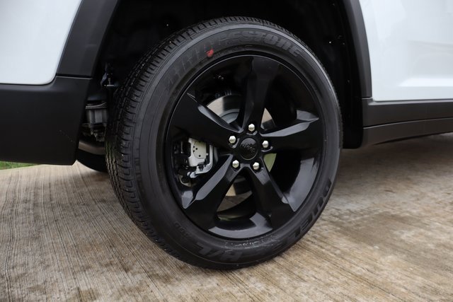 New 2025 Jeep Grand Cherokee Altitude image 31