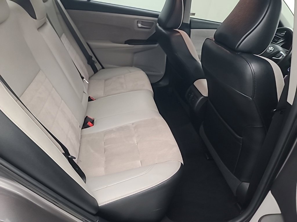 Used 2015 Toyota Camry XSE FWD image 17