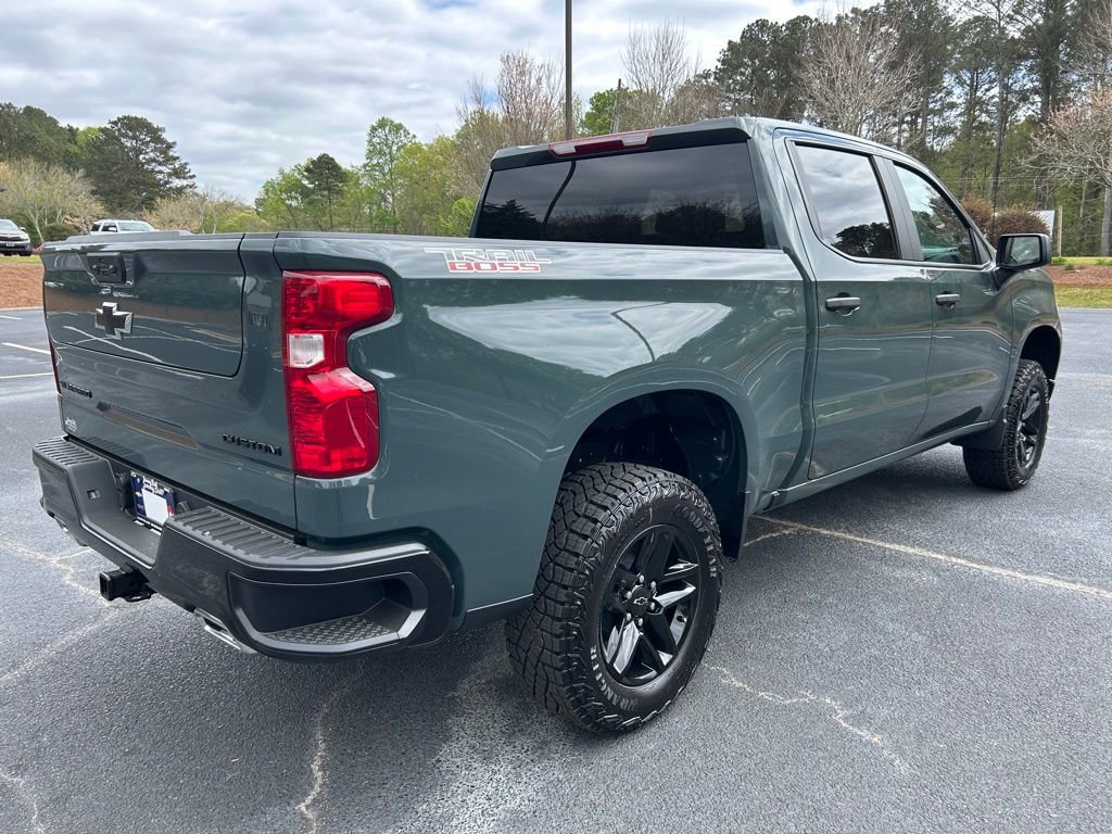 New 2026 Chevrolet Silverado 1500 Custom Trail Boss w/ LPO, Dark Essentials Package image 19
