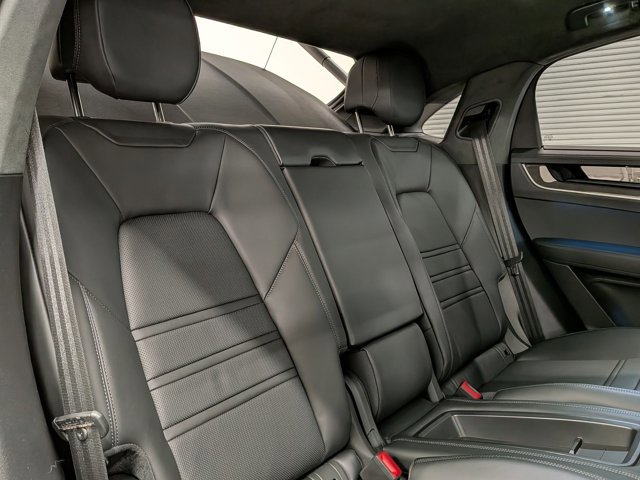 Used 2024 Porsche Cayenne Turbo image 23
