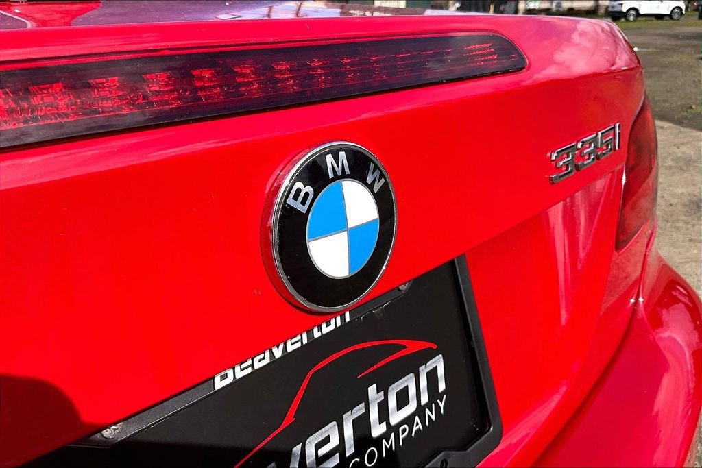 Used 2013 BMW 335i Convertible image 11