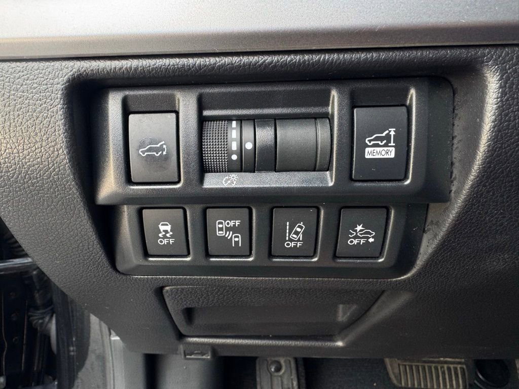 Used 2019 Subaru Outback 3.6R Touring AWD/4WD image 24