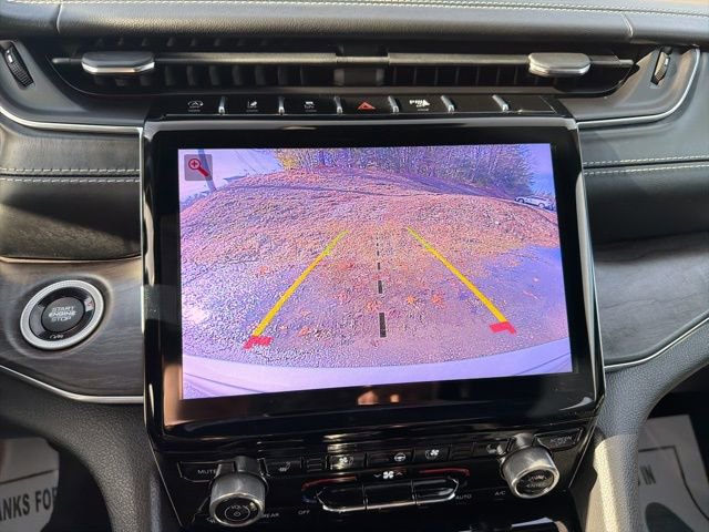 Used 2022 Jeep Grand Cherokee Overland w/ Luxury Tech Group IV image 25