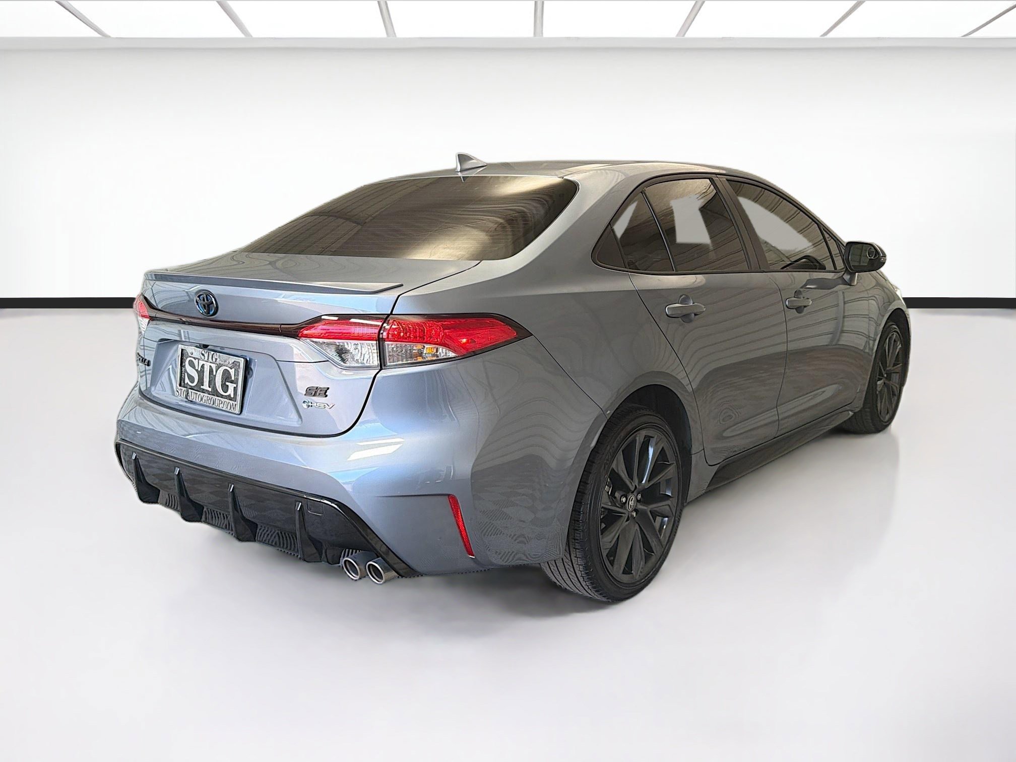 Used 2025 Toyota Corolla SE FWD image 4