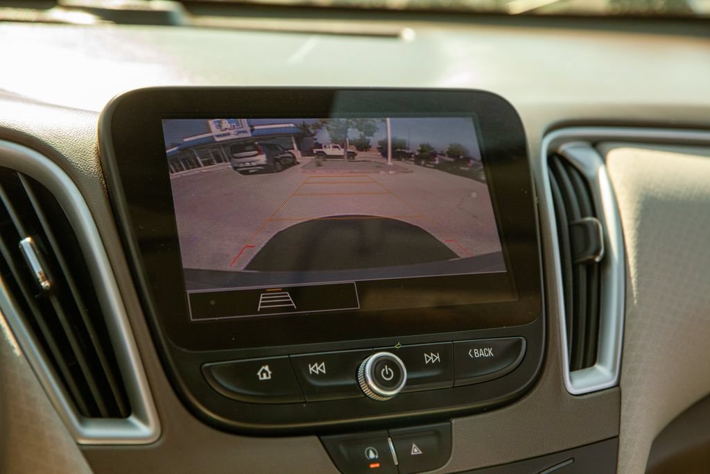 Used 2022 Chevrolet Malibu LS w/ Driver Confidence Package II FWD image 16