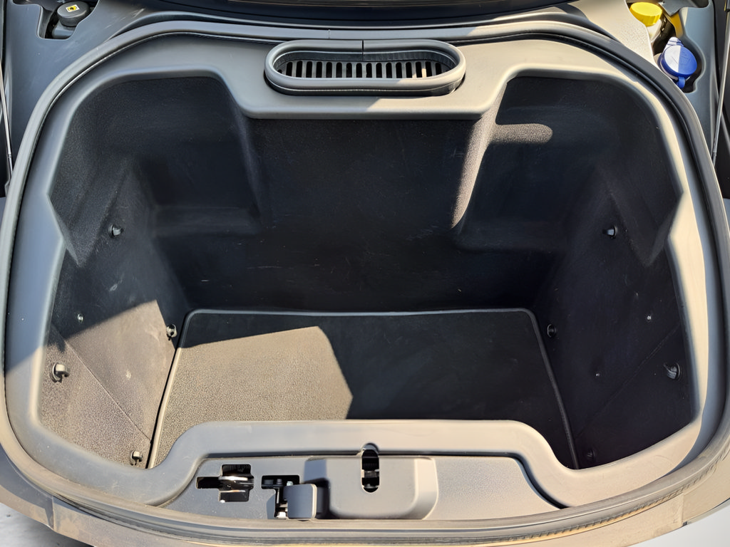 Used 2015 McLaren 650S Spider RWD image 29