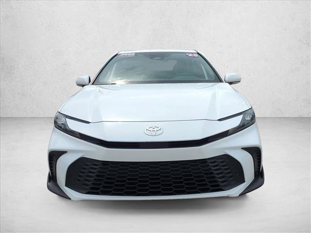 Used 2025 Toyota Camry SE w/ Convenience Package FWD image 3