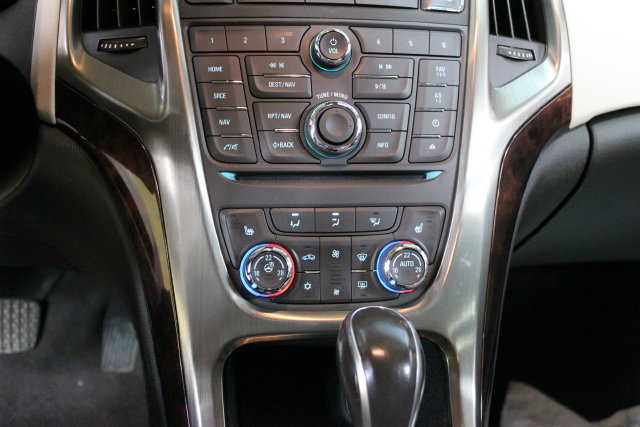 Used 2017 Buick Verano Leather w/ Experience Buick Package FWD image 19