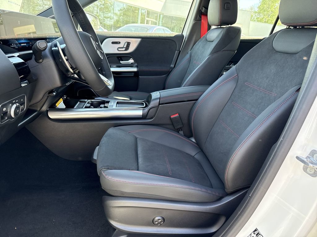New 2025 Mercedes-Benz GLA 35 AMG 4MATIC image 11