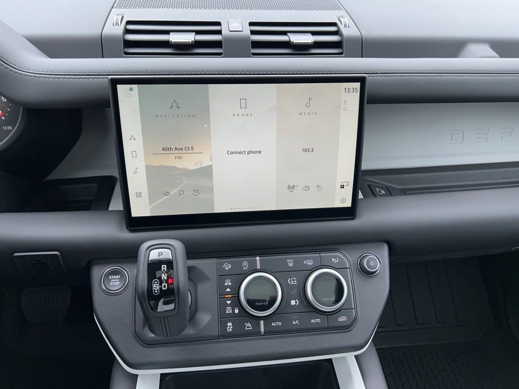 New 2025 Land Rover Defender 130 S image 25