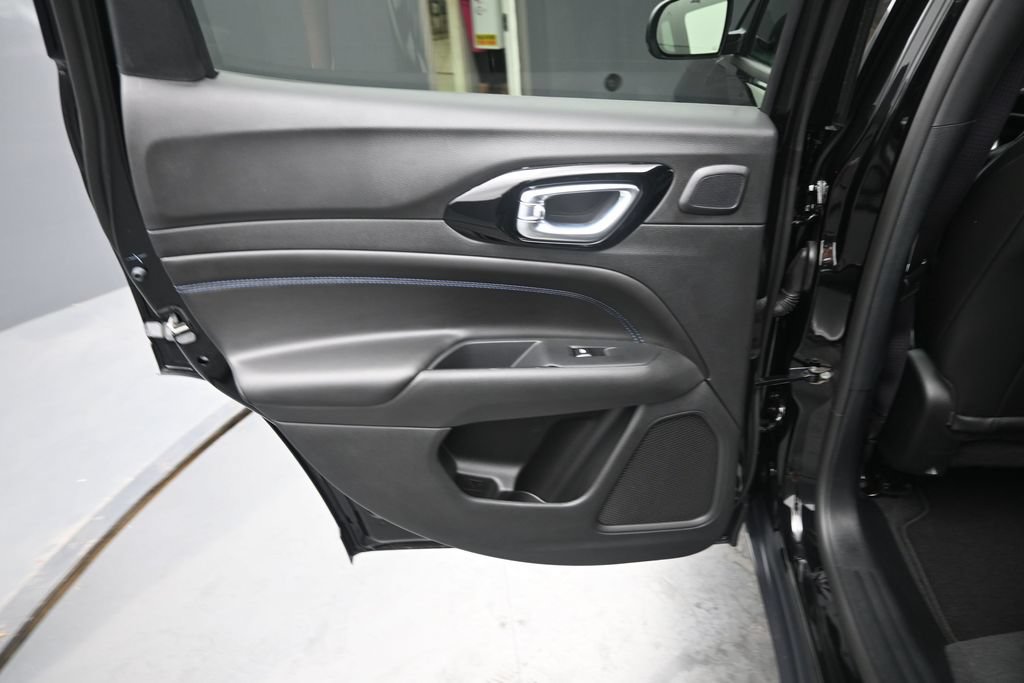 New 2026 Jeep Compass Limited w/ Sun, Sound & Navigation Group AWD/4WD image 16