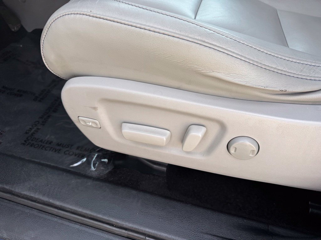 Used 2015 Toyota Highlander XLE AWD/4WD image 12