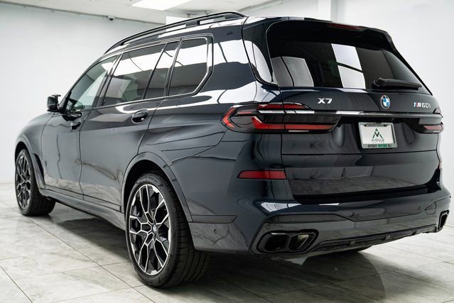 Used 2026 BMW X7 M60i image 7